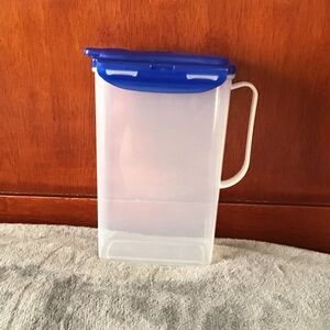 Transparent Food Storage Container with Blue Lid